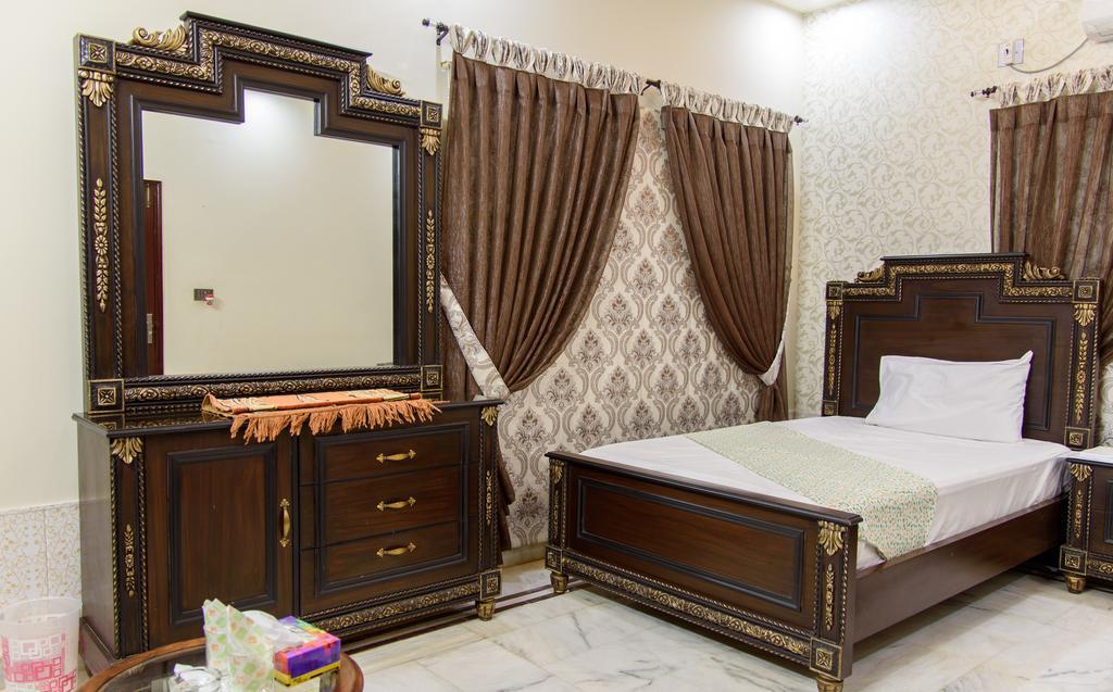 Patel Residency Guest House Karachi Exterior photo